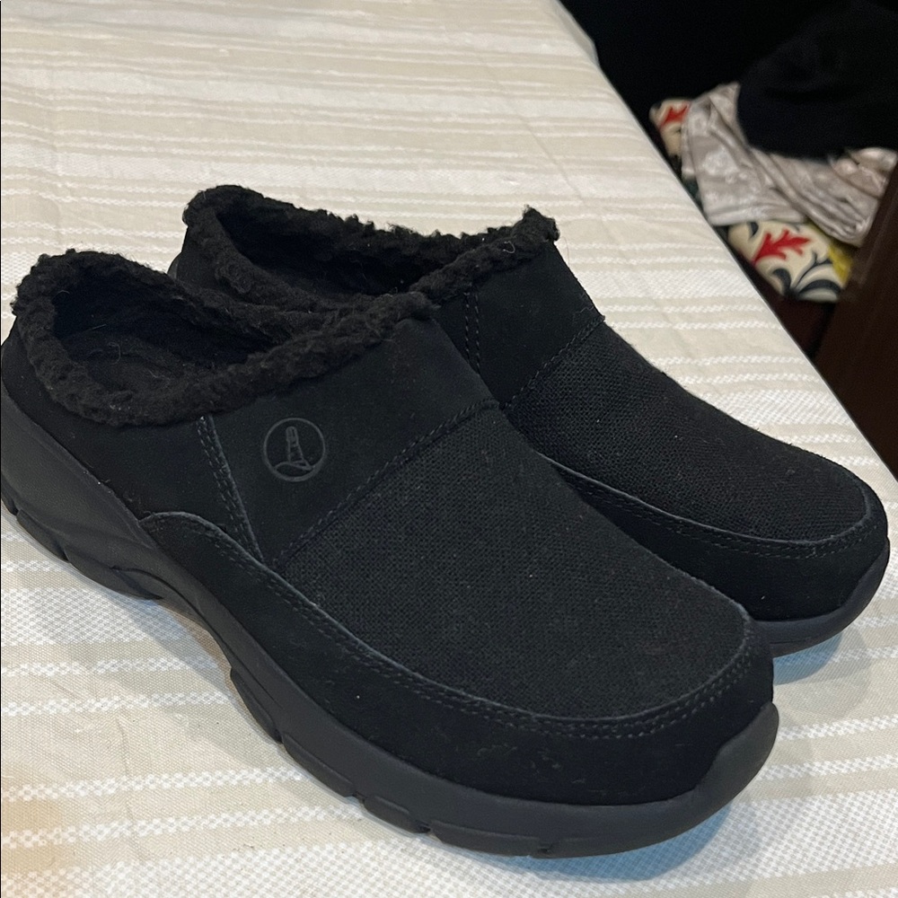 Lands’ End Black Suede Rubber Outsole Clog Size 6.5 women’s